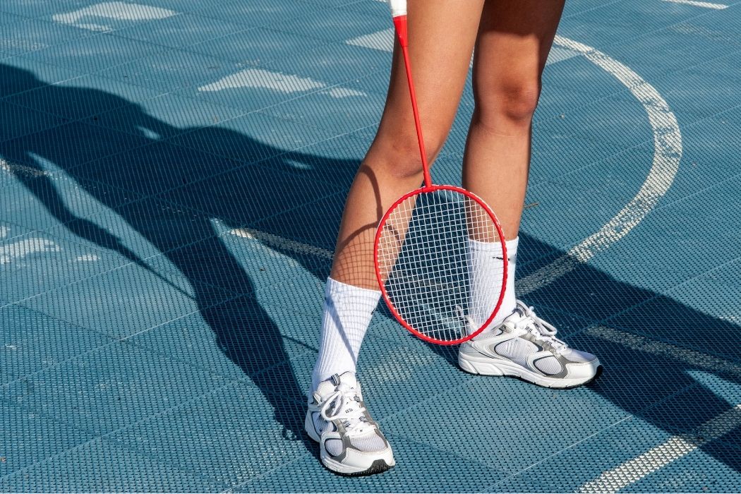 Poradnik początkującego gracza w badmintona: Porady, które pomogą ci grać jak zawodowiec